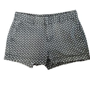 Gap ~ Chino shorts ~ size 4  ~ 5” inseam